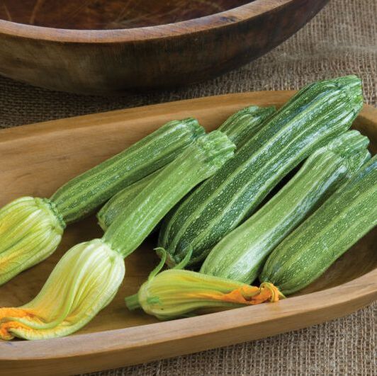 Picture of zucchini in a bowl